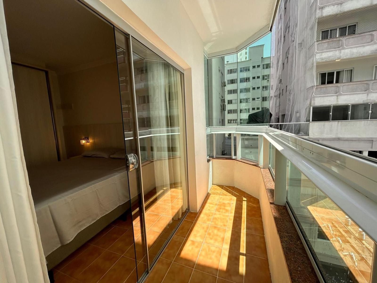 Apartamento Lindo Ap Em Baln.camboriu- Pe Na Areia! Quadra Mar