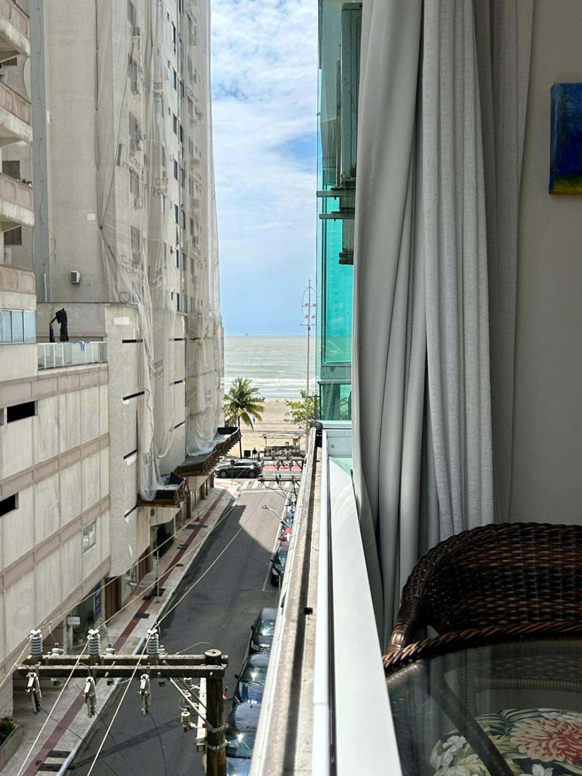 Apartamento Lindo Ap Em Baln.camboriu- Pe Na Areia! Quadra Mar *