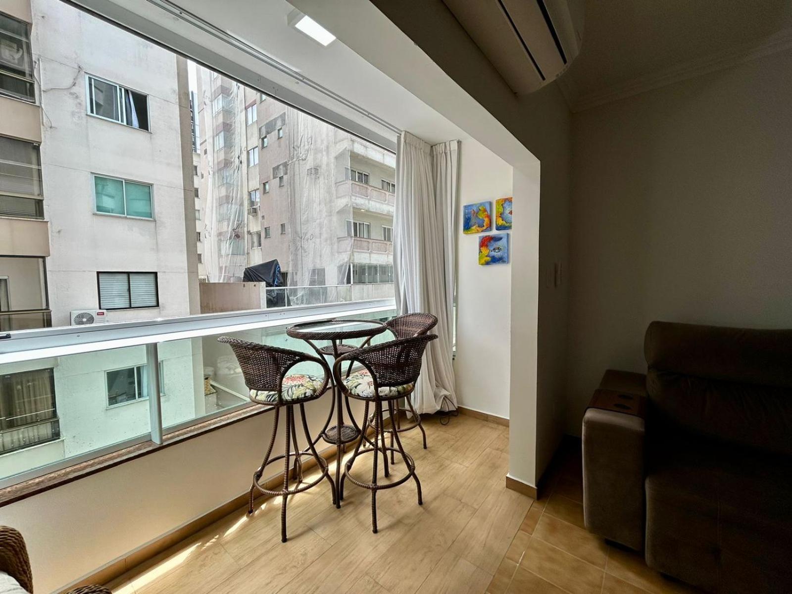 Apartamento Lindo Ap Em Baln.camboriu- Pe Na Areia! Quadra Mar *