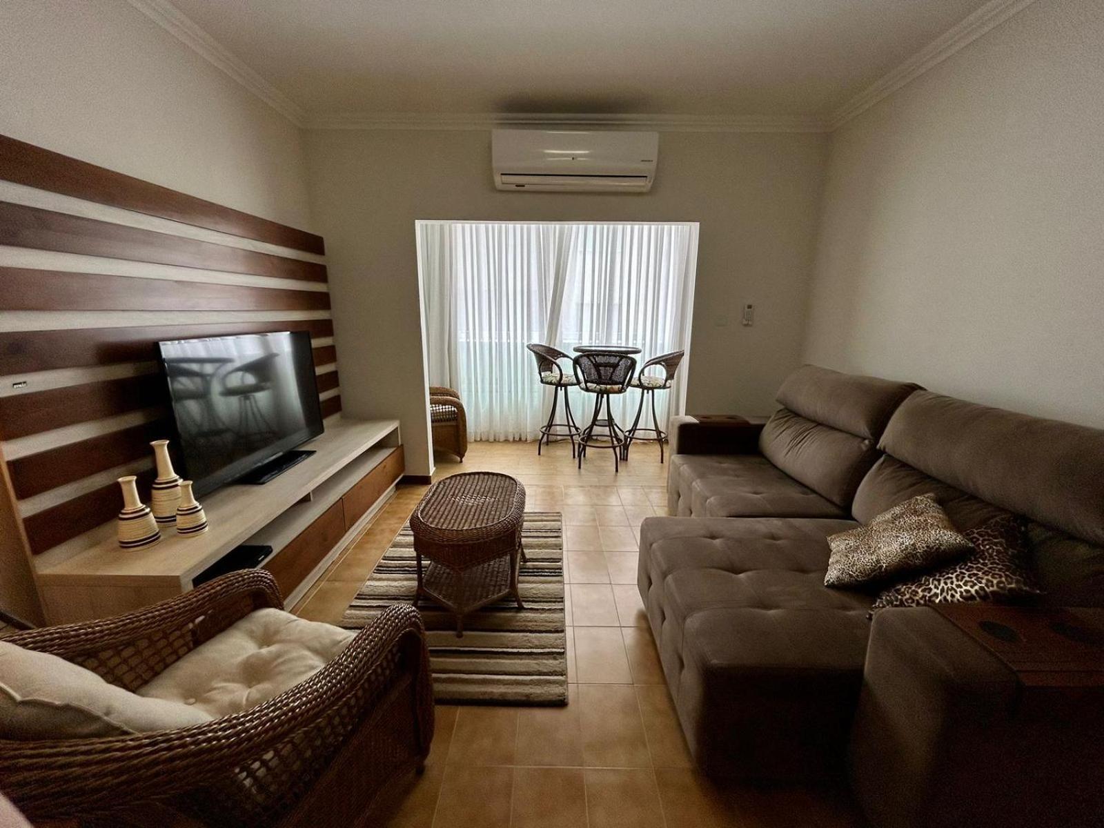 Lindo Ap Em Baln.camboriu- Pe Na Areia! Quadra Mar Apartamento