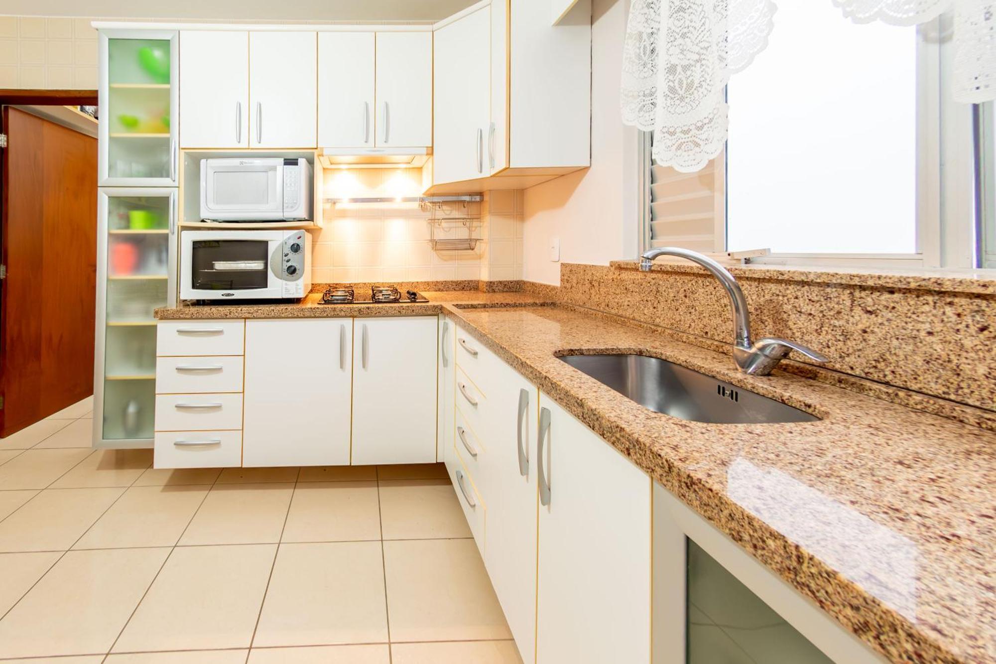 Lindo Ap Em Baln.camboriu- Pe Na Areia! Quadra Mar Apartamento