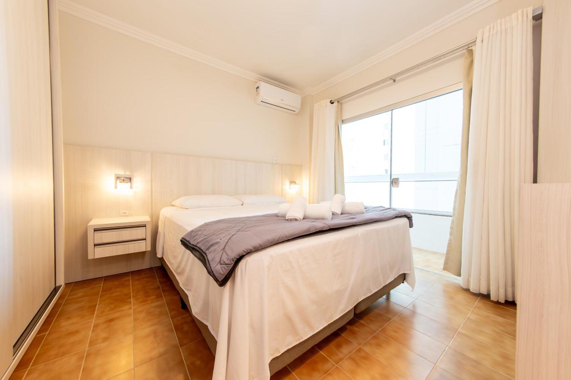 Lindo Ap Em Baln.camboriu- Pe Na Areia! Quadra Mar Apartamento *